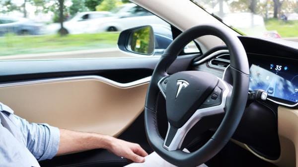 Função Autopilot no Tesla Model S